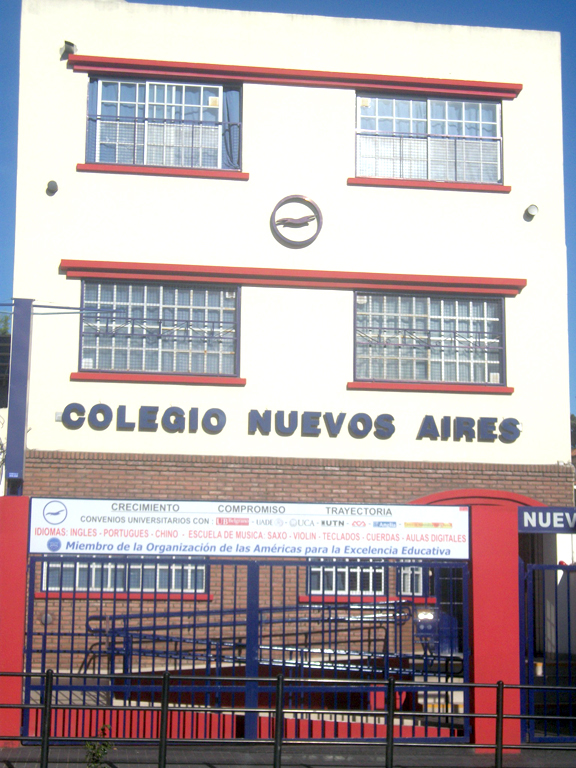 Colegio-Nuevos-Aires-Frente-1