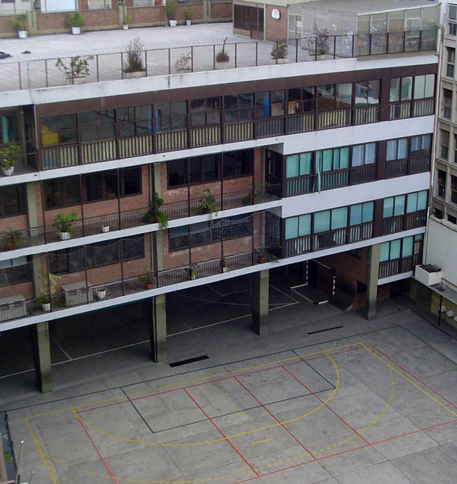 Colegio San Agustin_ barrio de Recoleta-Retiro_patio