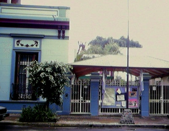 Escuela del Encuentro-jardin-en Quilmes