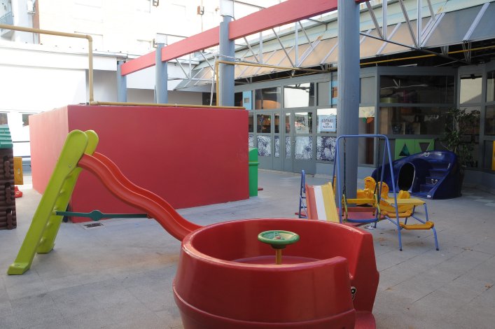 Colegio Santo Domingo_en Ramos Mejía_jpatio jardin de infantes