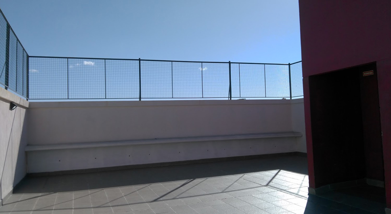 Colegio Baldomero Fernandez Moreno_patio_terraza