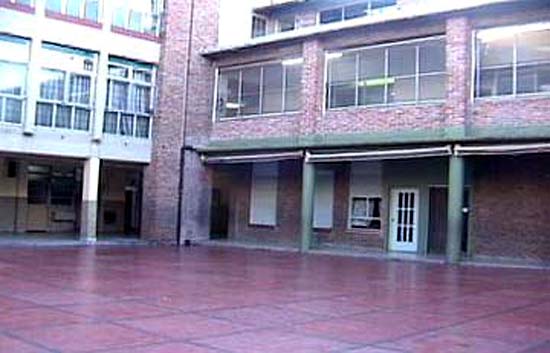 Instituto San Felipe Neri_ en barrio de Mataderos