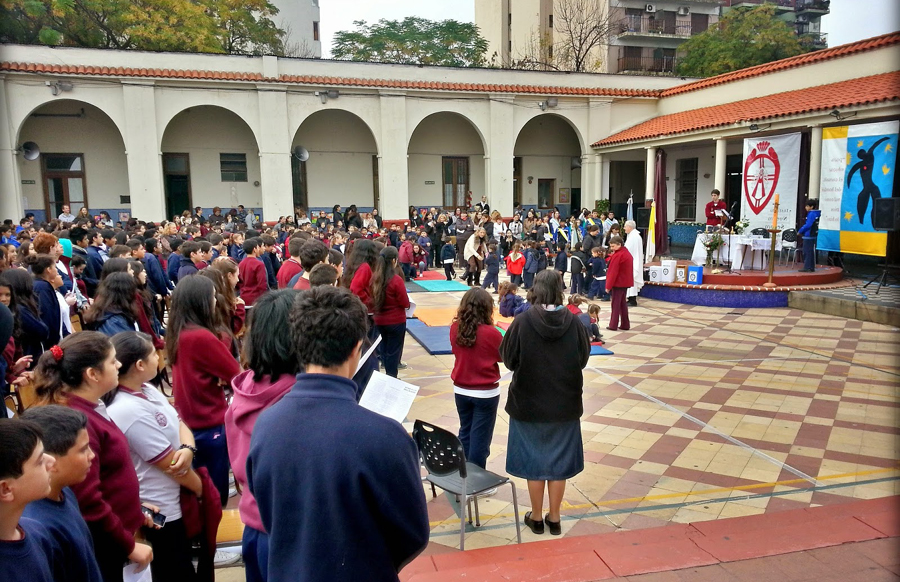 Instituto Nuestra Señora de Luján_patio interno_2