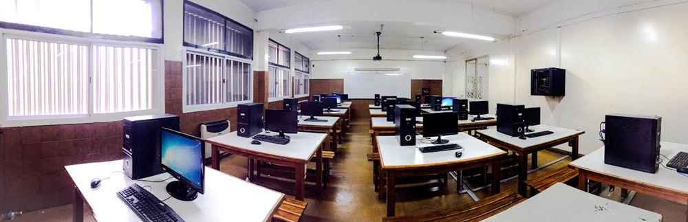 Colegio Parroquial San Juan XXIII-sala informática