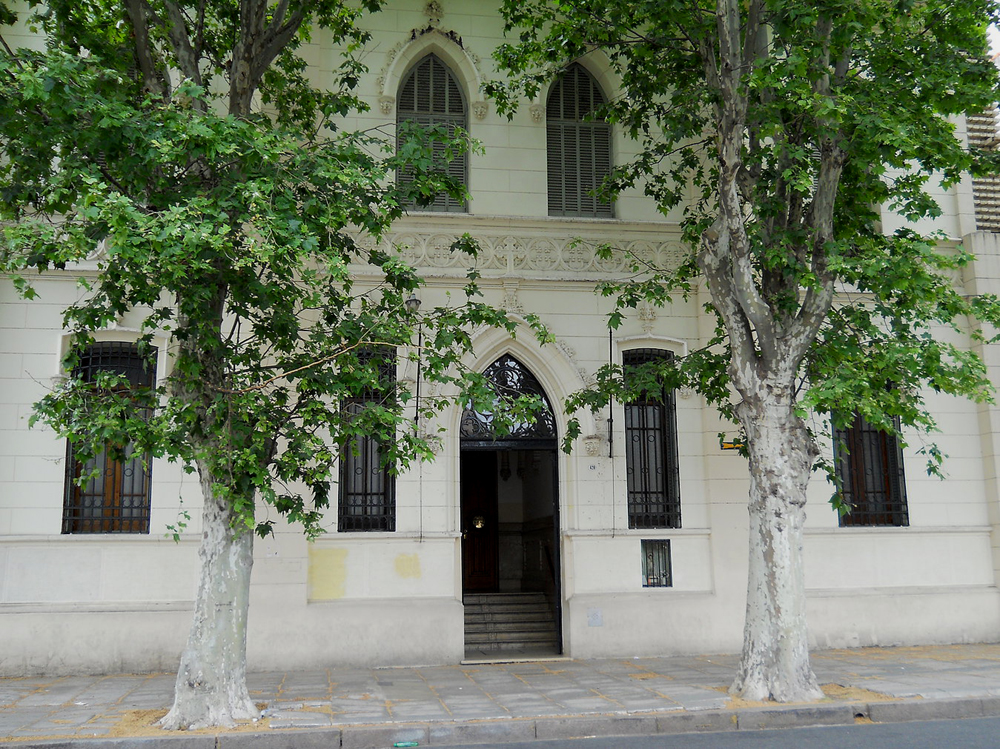 colegio-regina-virginum-adoratrices_edificio