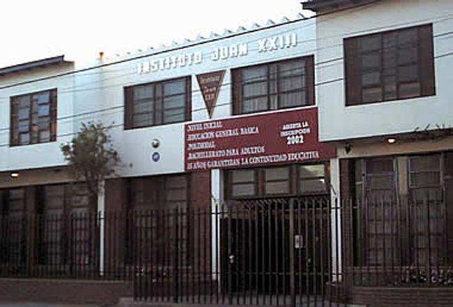 instituto-juan-xxiii_en-temperley_edificio