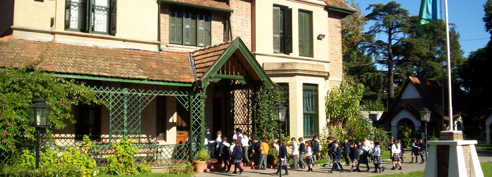 Institución Educativa Parroquial Sagrado Corazón de Jesús 8