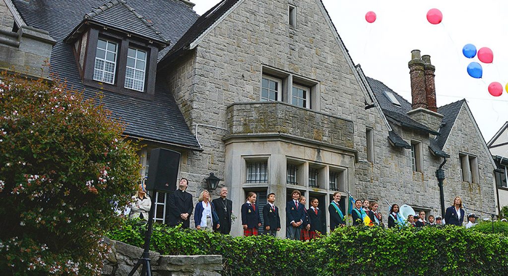 Holy Trinity College 4