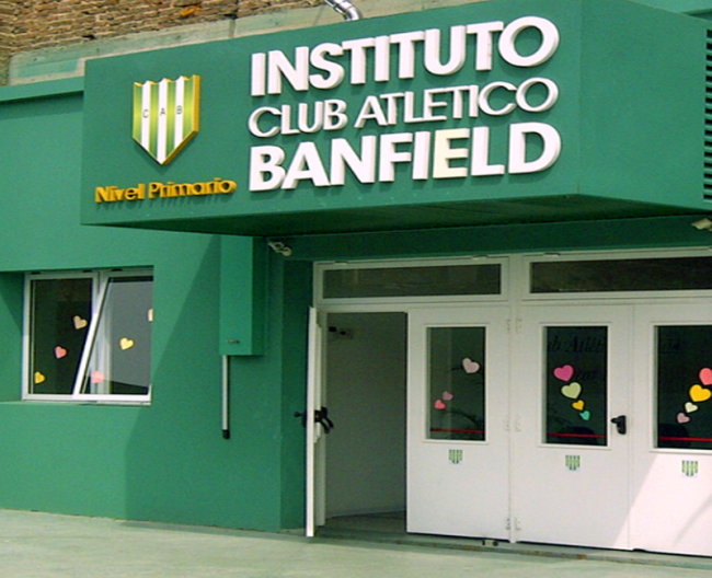 Colegio Club Atletico Banfield (ICAB) 13