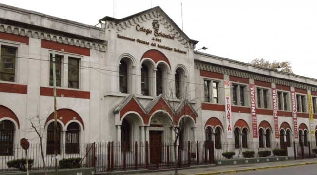 Listado de Colegios en el barrio de Flores 2