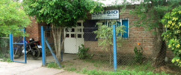 Colegio Madre Teresa de San Miguel (Madre Tierra)