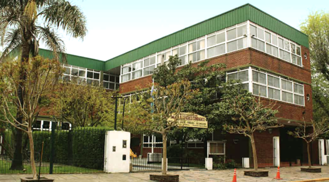 Colegio José Alberto Alvarez Condarco 8