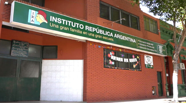 Colegio República Argentina (Bernal) 1