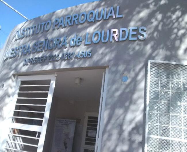 Colegio Parroquial Nuestra Señora de Lourdes 13